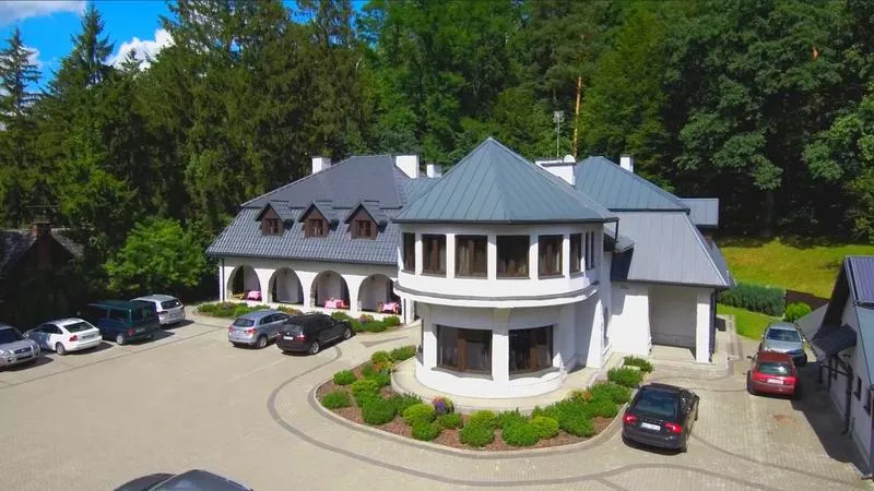 Efektywne sposoby na dojazd z Kazimierza Dolnego do Janowca