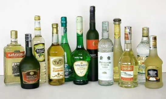 Ile alkoholu można przewieźć do Bułgarii? Przewodnik dla podróżnych