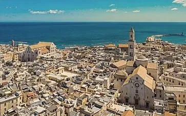 Ile trwa lot do Bari i co warto wiedzieć przed podróżą?