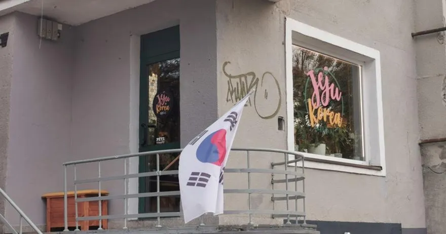 Jak długo trwa lot z Warszawy do Korei? Sprawdź, zanim wyruszysz w podróż!