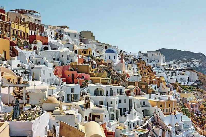 Jak długo trwa lot z Warszawy na Kretę? Sprawdź czas swojej podróży!