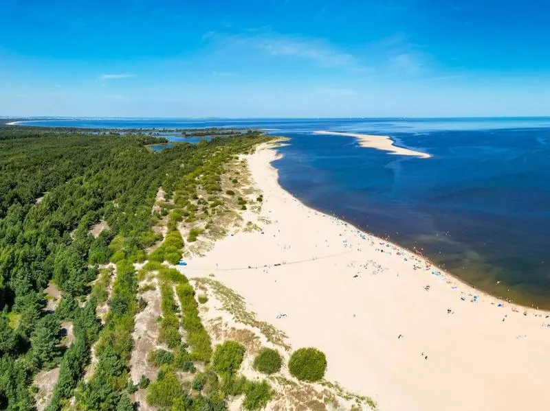 Najlepsze sposoby na dojazd do Mikoszewa – odkryj, jak tam trafić!