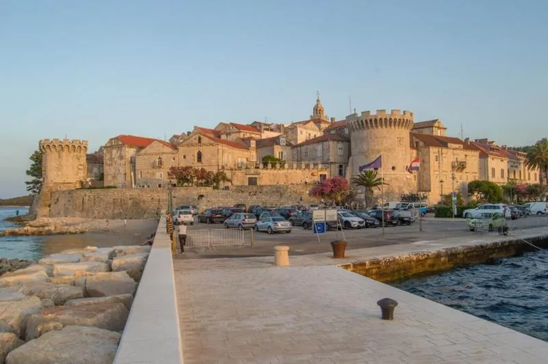 Odkryj korčulę: jak łatwo dotrzeć na tę urokliwą wyspę?