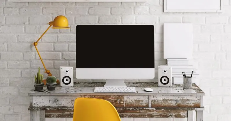 Praktyczne wskazówki, jak bezpiecznie przewieźć komputer samochodem