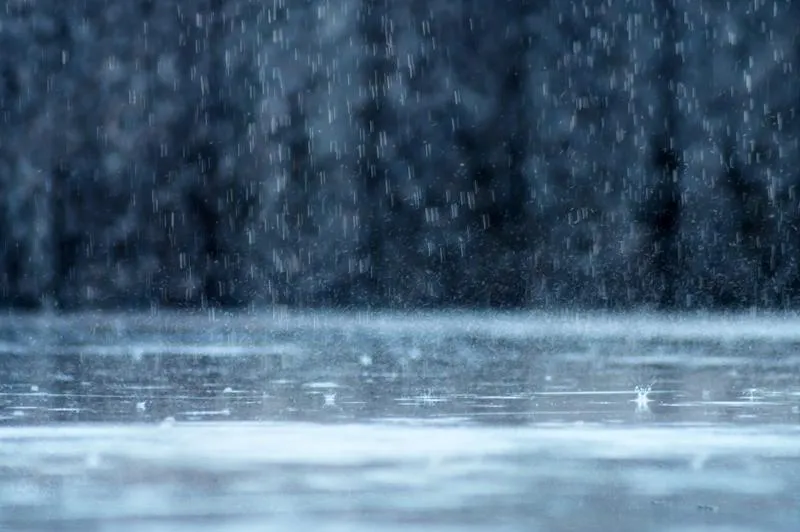 Atrakcje nad morzem w deszczu