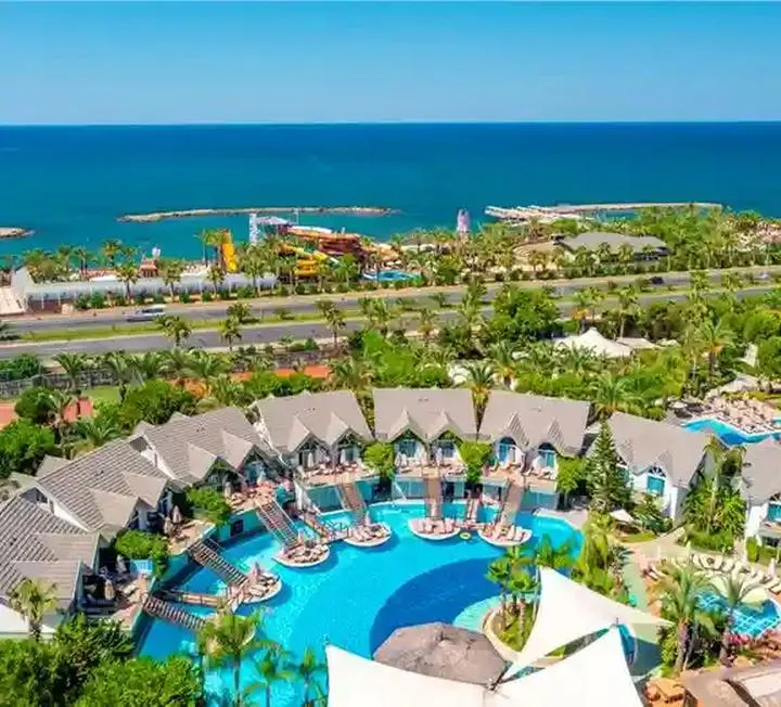 Lot z Wrocławia do Alanyi