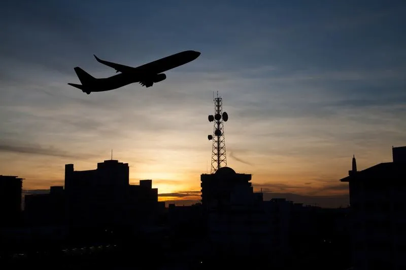 Loty bezpośrednie vs przesiadkowe