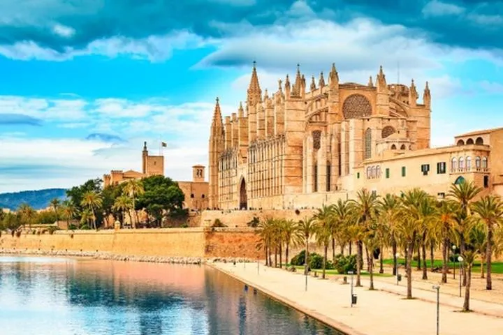 Palma de Mallorca kiedy jechać